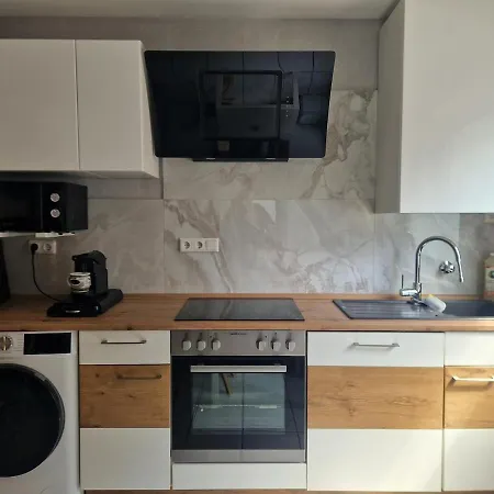 Pk 2 In Seenaehe & Mit Garten *