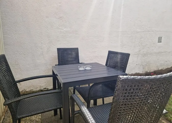 Appartement Pk 2 In Seenähe&mit Garten *